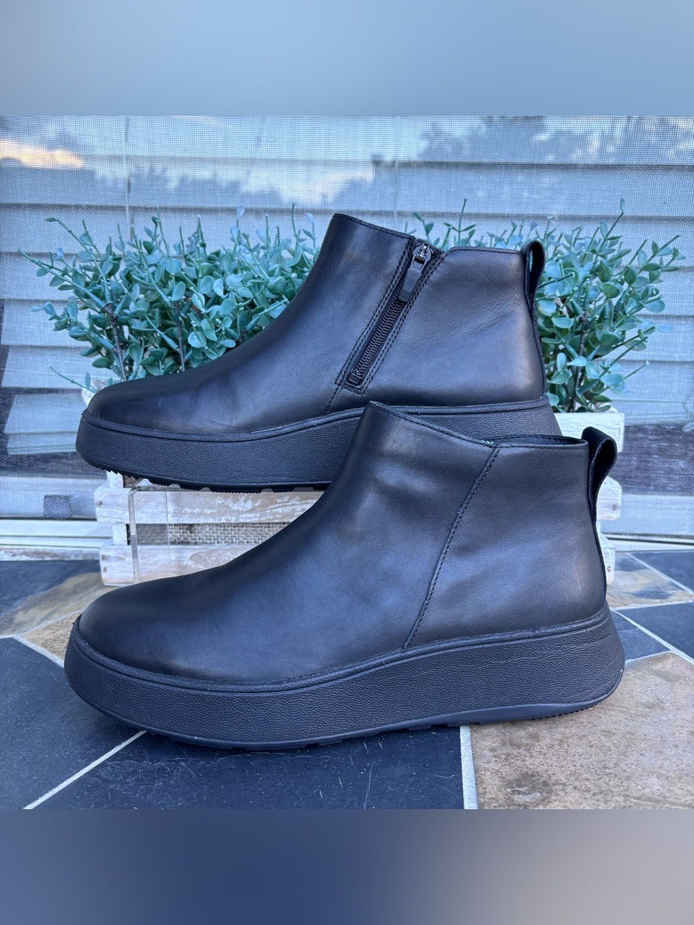 FitFlop F-Mode Leather Flatform Zip Ankle Boot